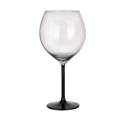 Kieliszki do wina Onyx z czarną nóżką 700 ml komplet 4 sztuk